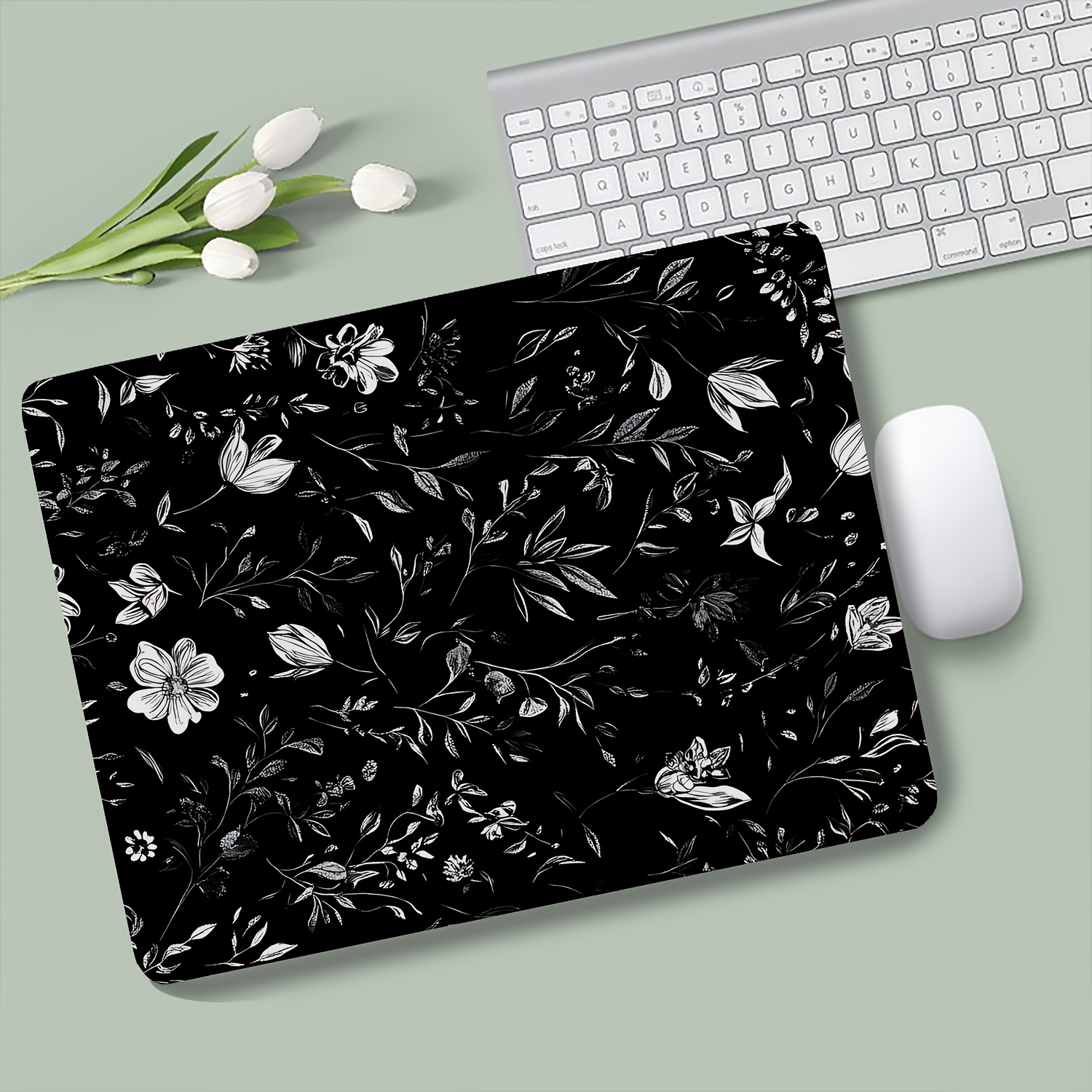 Desk Setup Black And White - Kleines, schwarz-weißes Mauspad mit Blumenmuster, dekorative