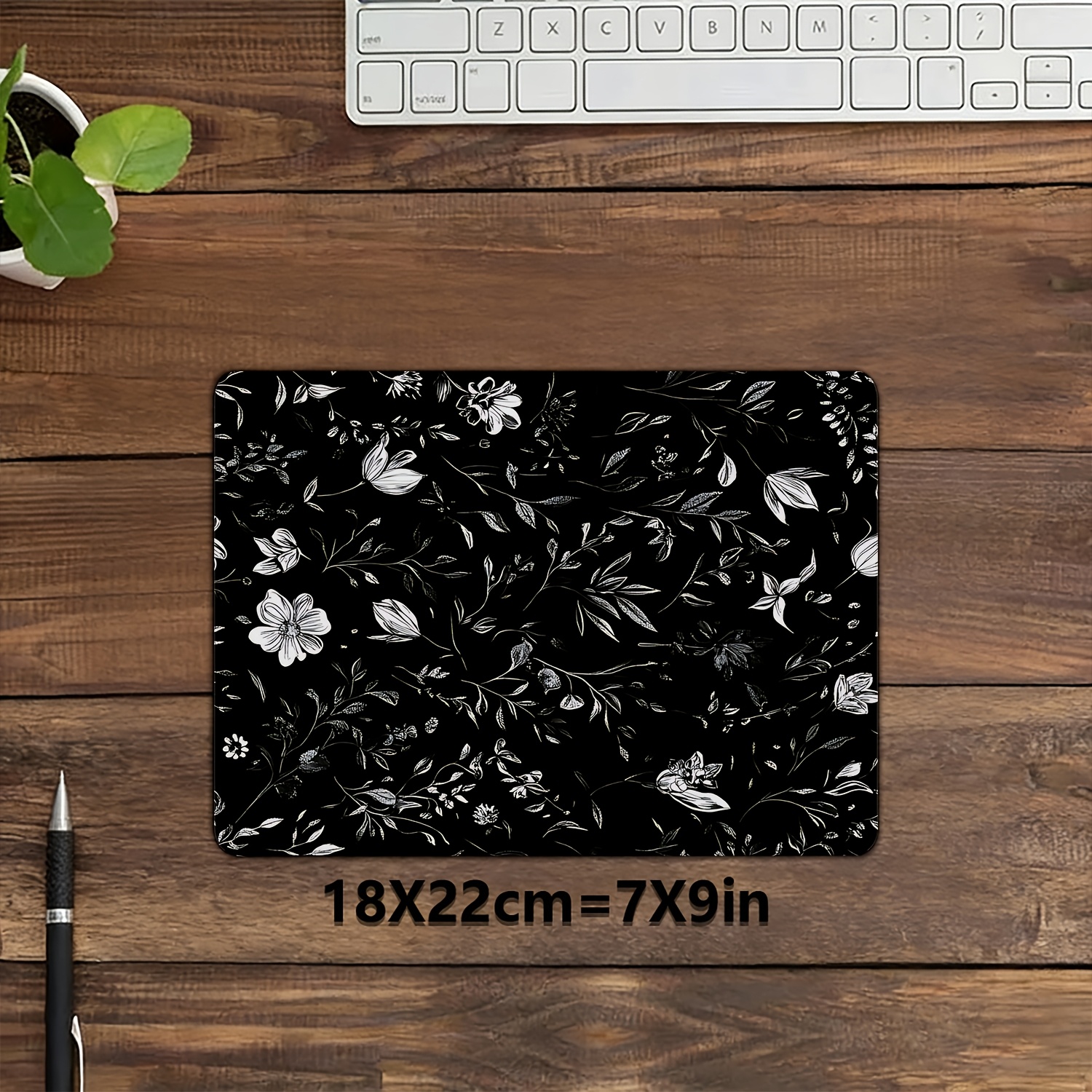 Kleines, schwarz-weißes Mauspa – Desk Setup Black And White Bewertung und Preis
